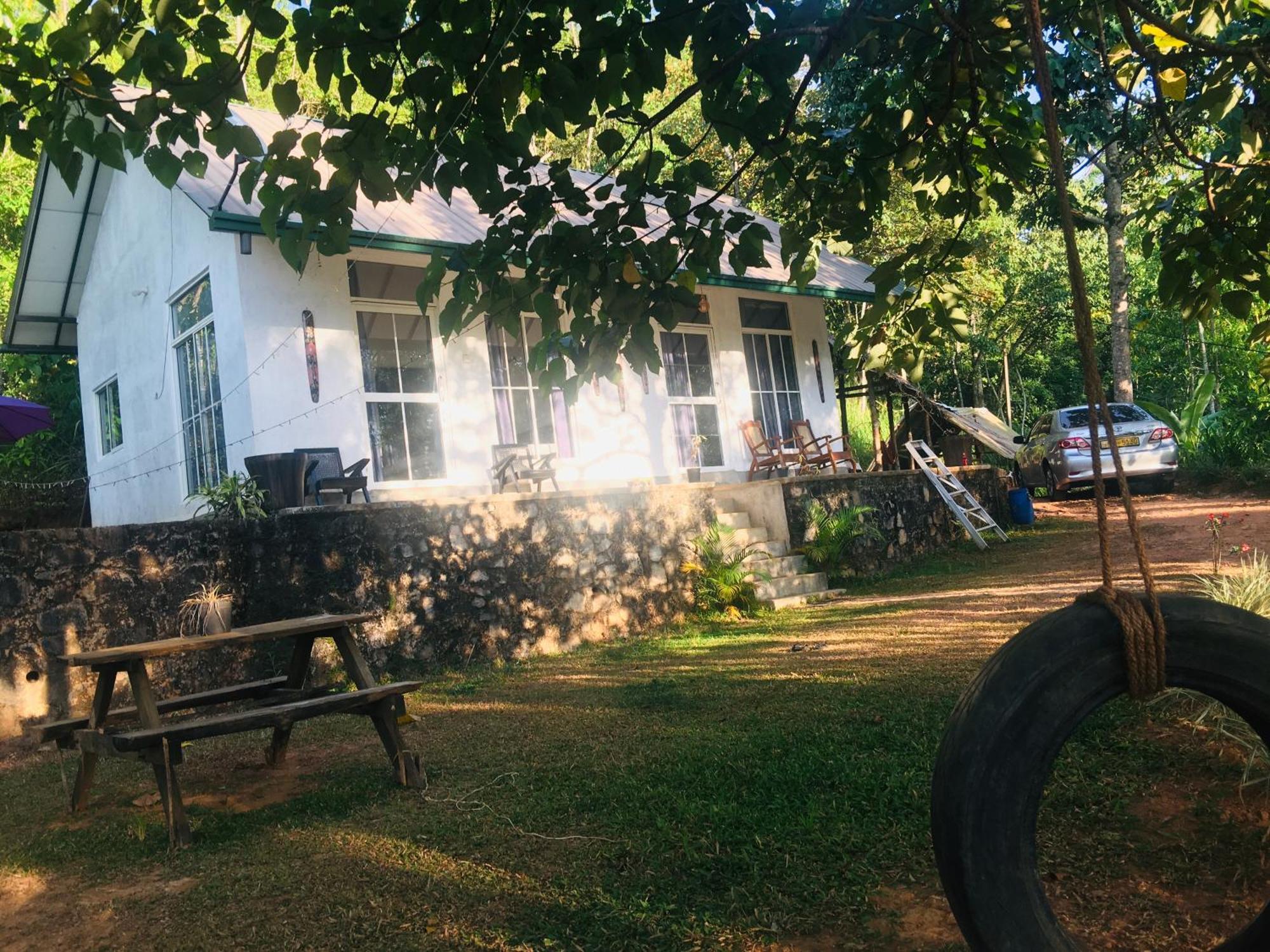 Little Wood Villa And Retreats Doluwa Kandy Exterior photo